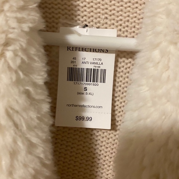 Sweater - Picture 2 of 2